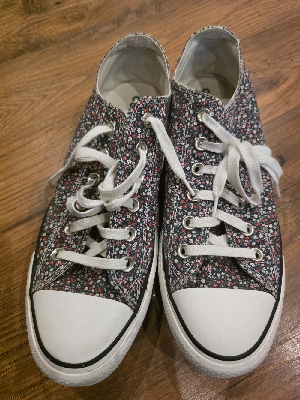 Converse Low-Top Floral Canvas Sneakers in Black, Pink and White
